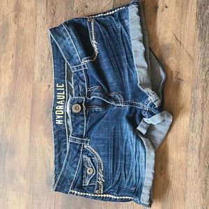 Hydraulic jean shorts